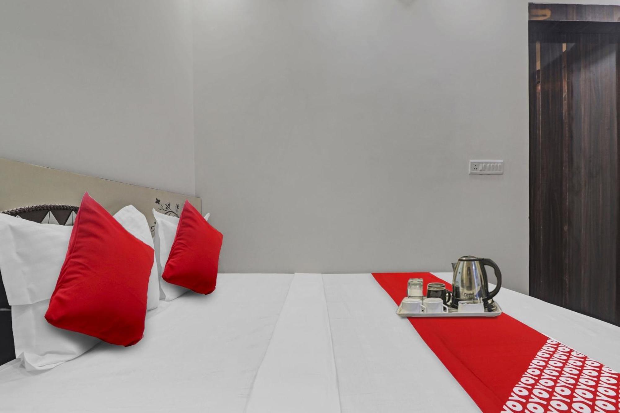 Hotel O Amazing Guest House 新德里 外观 照片