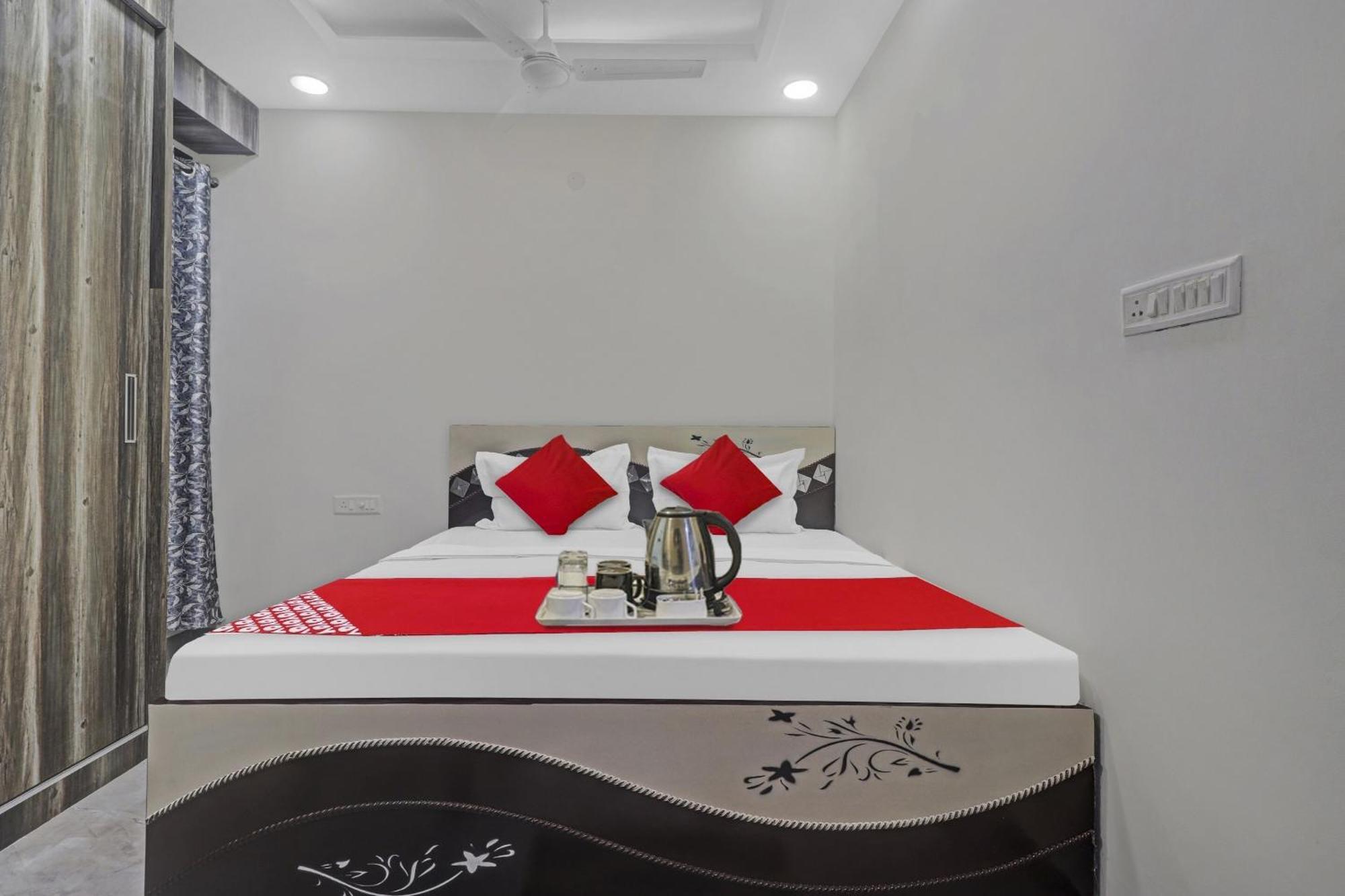 Hotel O Amazing Guest House 新德里 外观 照片