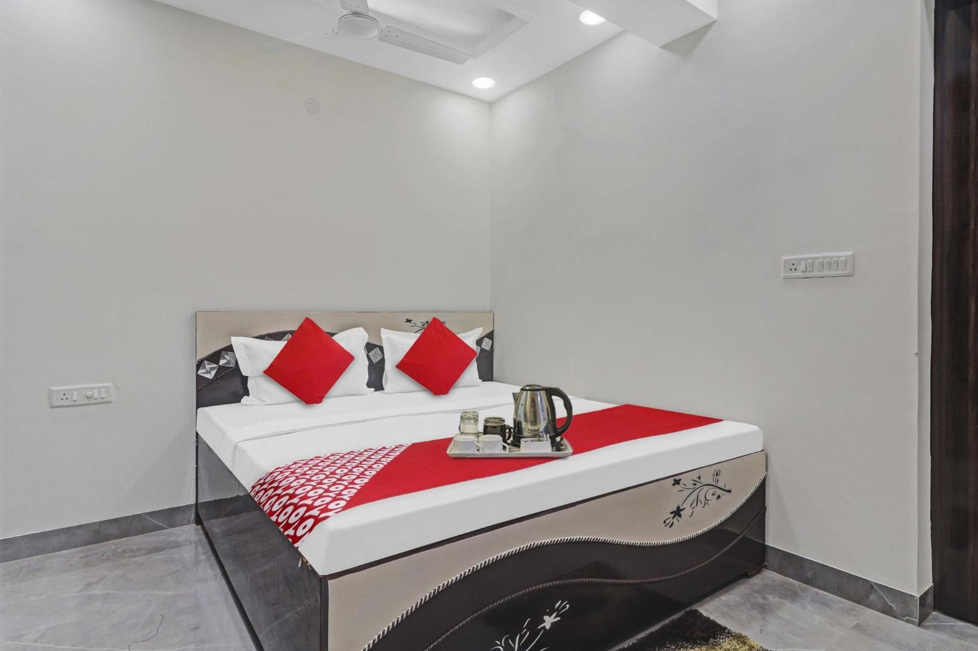 Hotel O Amazing Guest House 新德里 外观 照片